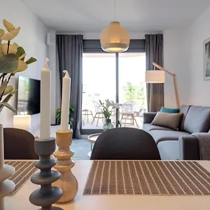 Marinsa Beach, 1 Bedroom With Seaview Apartamento